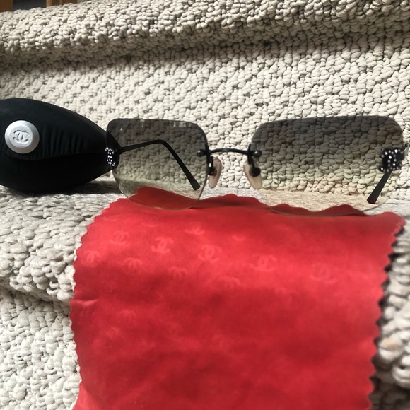 Chanel sunglasses - Picture 6 of 10